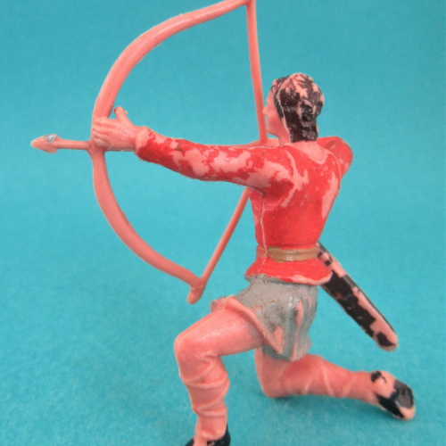 08. Archer à genoux (bras droit amovible).